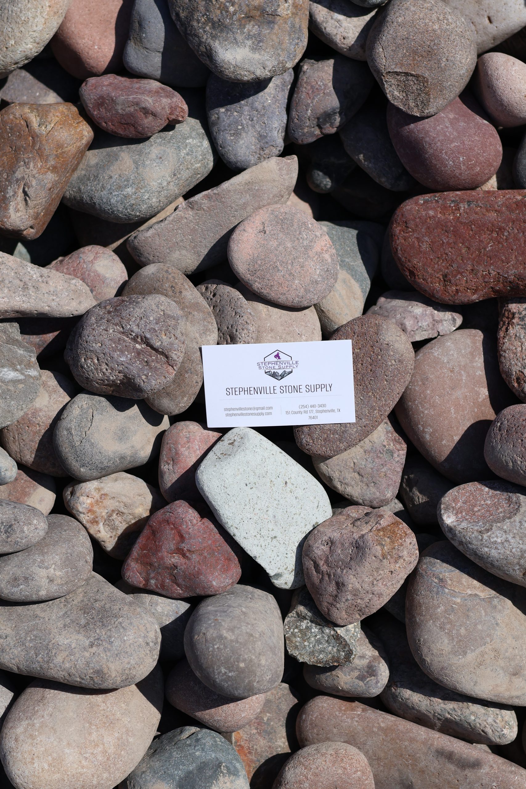 Arizona 1.5 to 3 inch river rock
